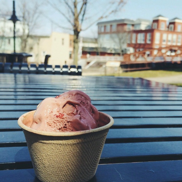 Meet your Posher, Denise - Picture 1 of 1